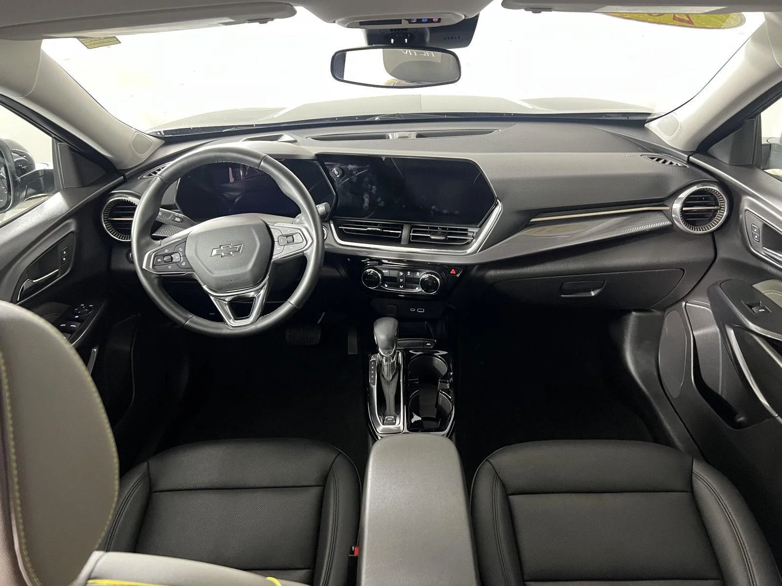 Used 2025 Mosaic Black Metallic Chevrolet ACTIV image 15