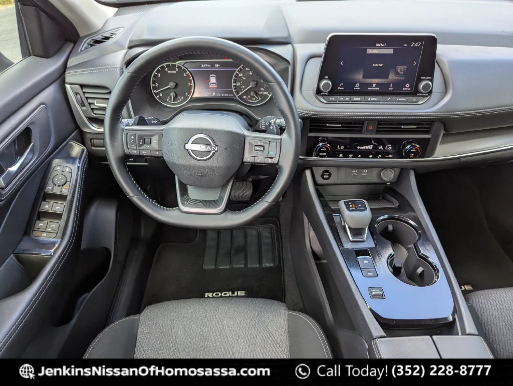 Used 2025 Blue Nissan SV image 23