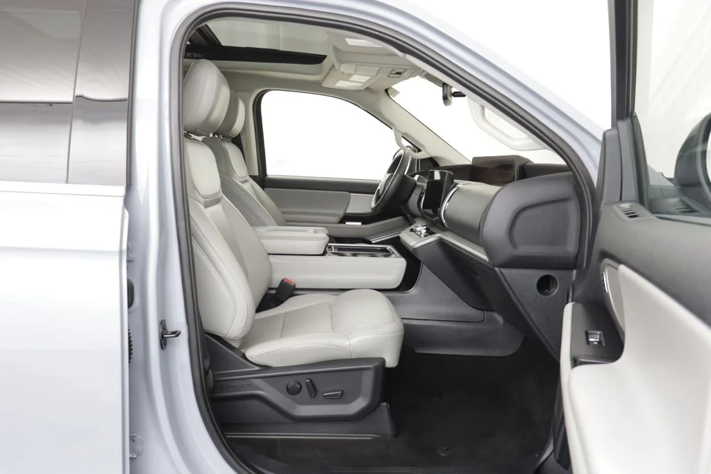 Used 2025 Gray Metallic Ford Active image 19