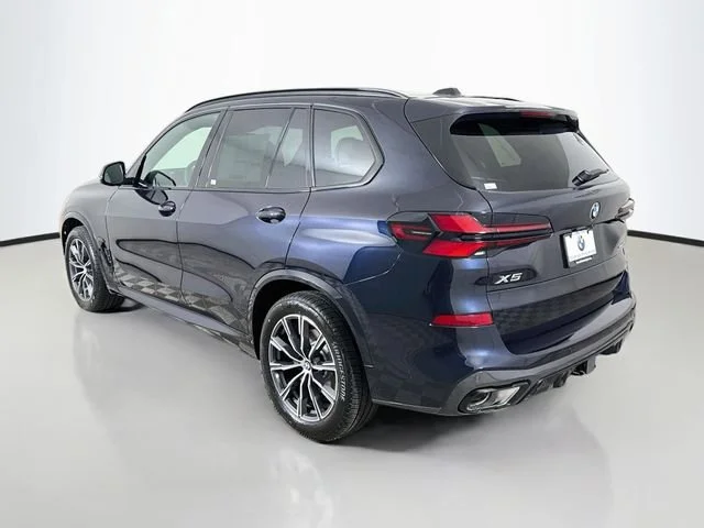 New 2026 Carbon Black Metallic BMW xDrive40i image 5