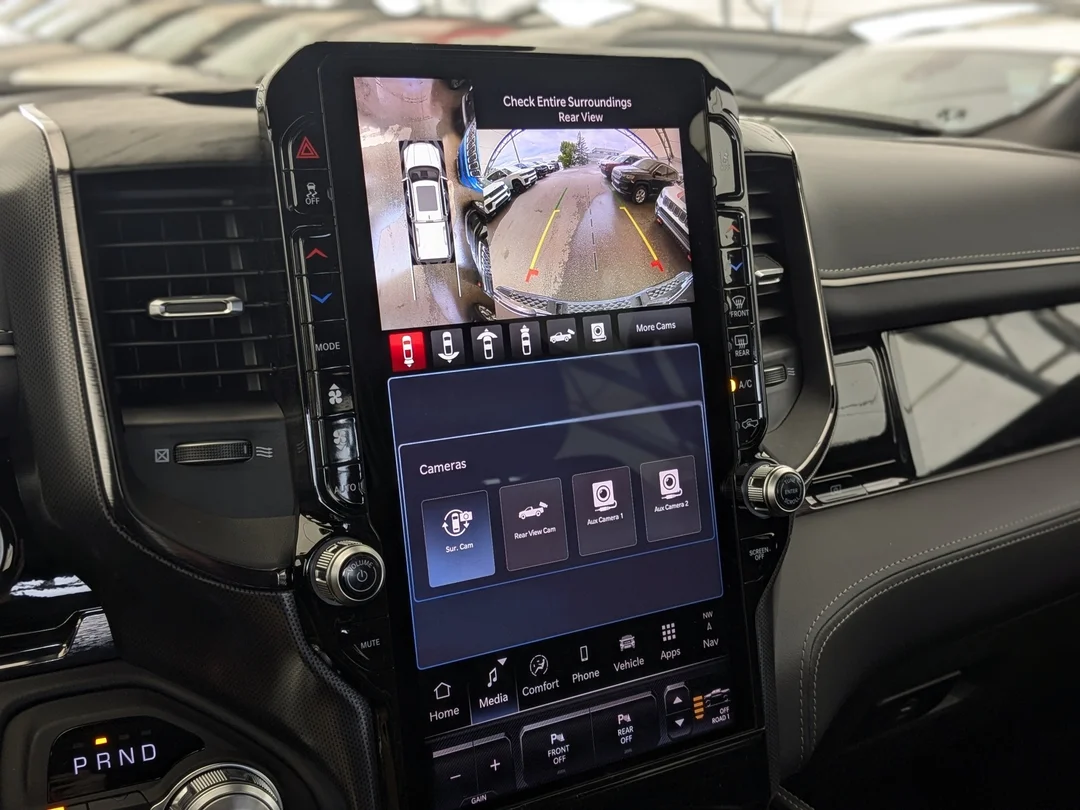 New 2026 Black RAM Limited - - 5.7L HEMI V8 - Pano Sunroof - 14.4 Uconnect - Surround Cam & More! image 23