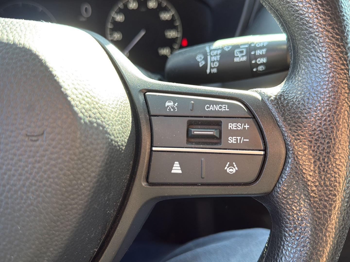 Used 2024 Platinum White Pearl Honda LX image 19