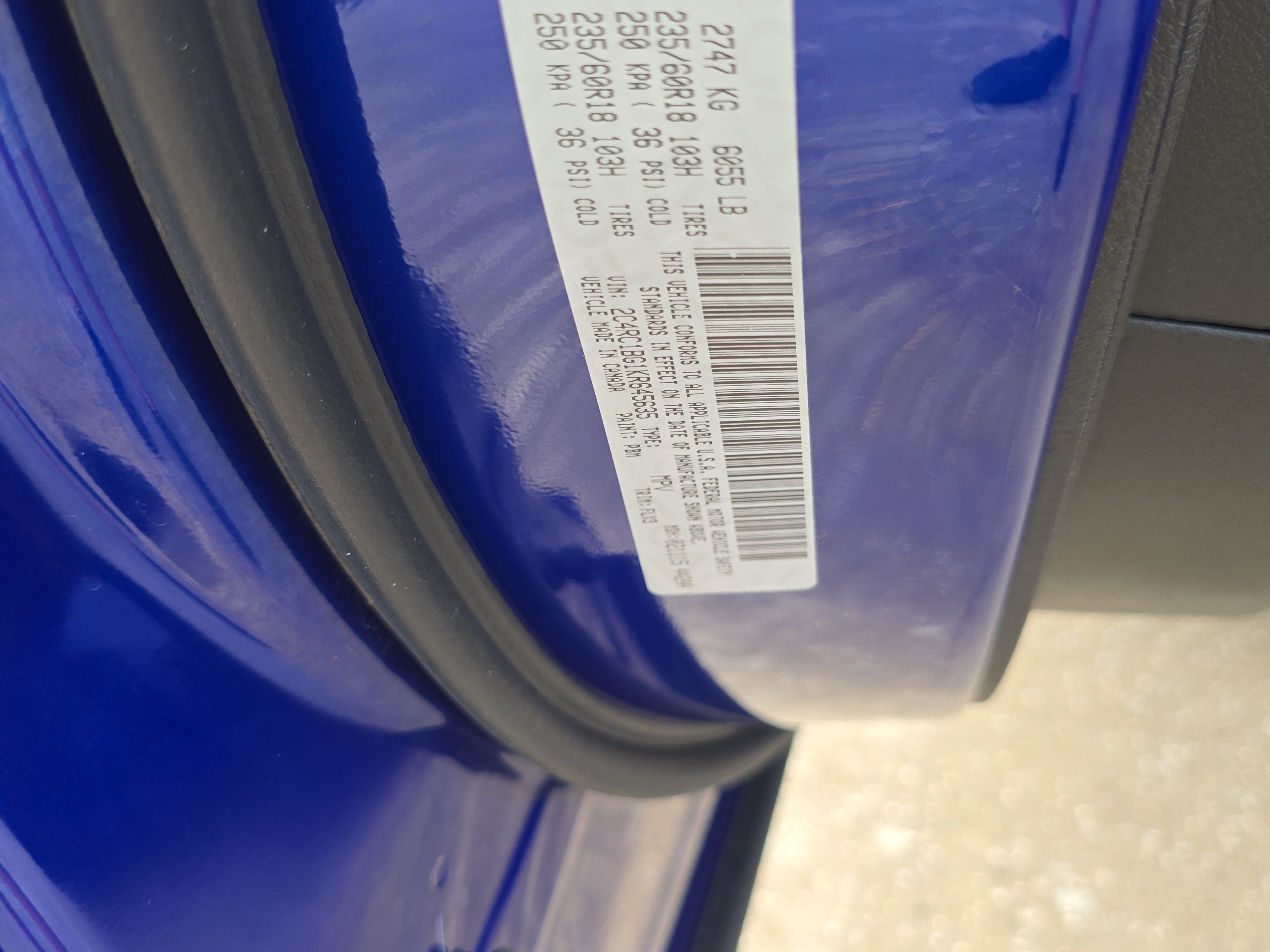 Used 2019 Ocean Blue Metallic Chrysler Touring L image 35