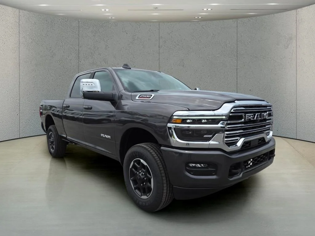 New 2026 Granite Crystal Metallic Clear-Coat Exterior Paint RAM Laramie image 12