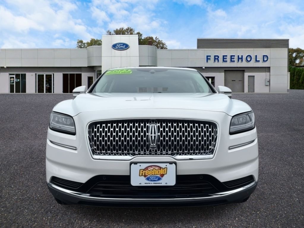 Used 2023 White Metallic Lincoln Reserve image 3