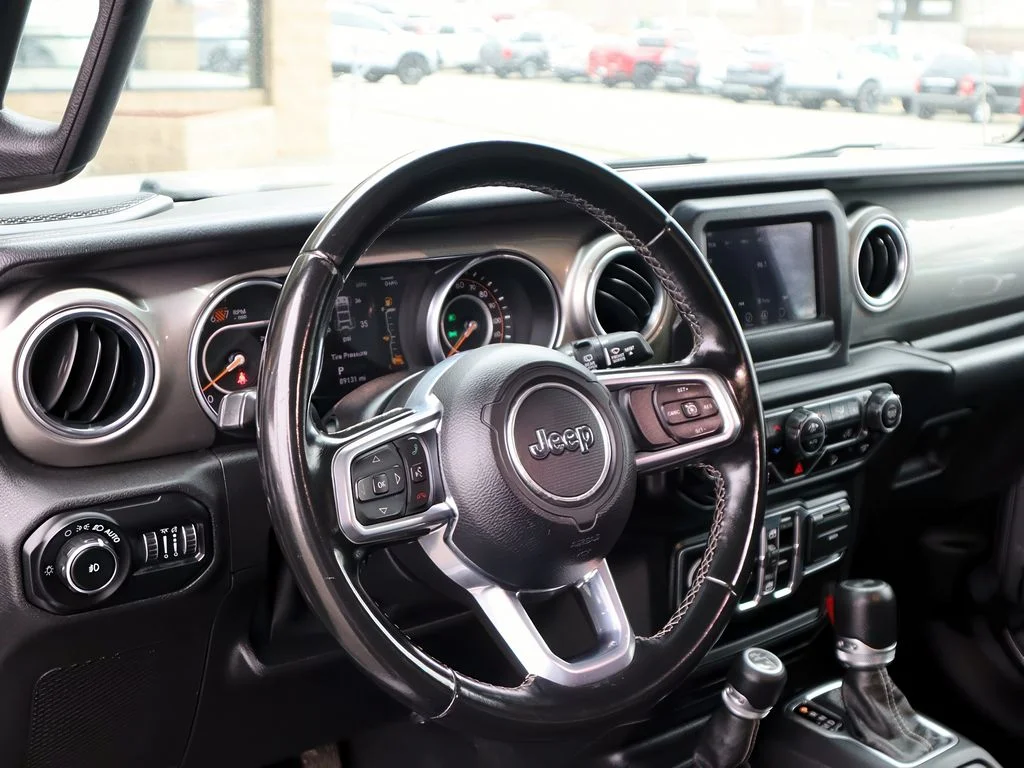 2020 Jeep Wrangler Unlimited Sahara - Photo 14