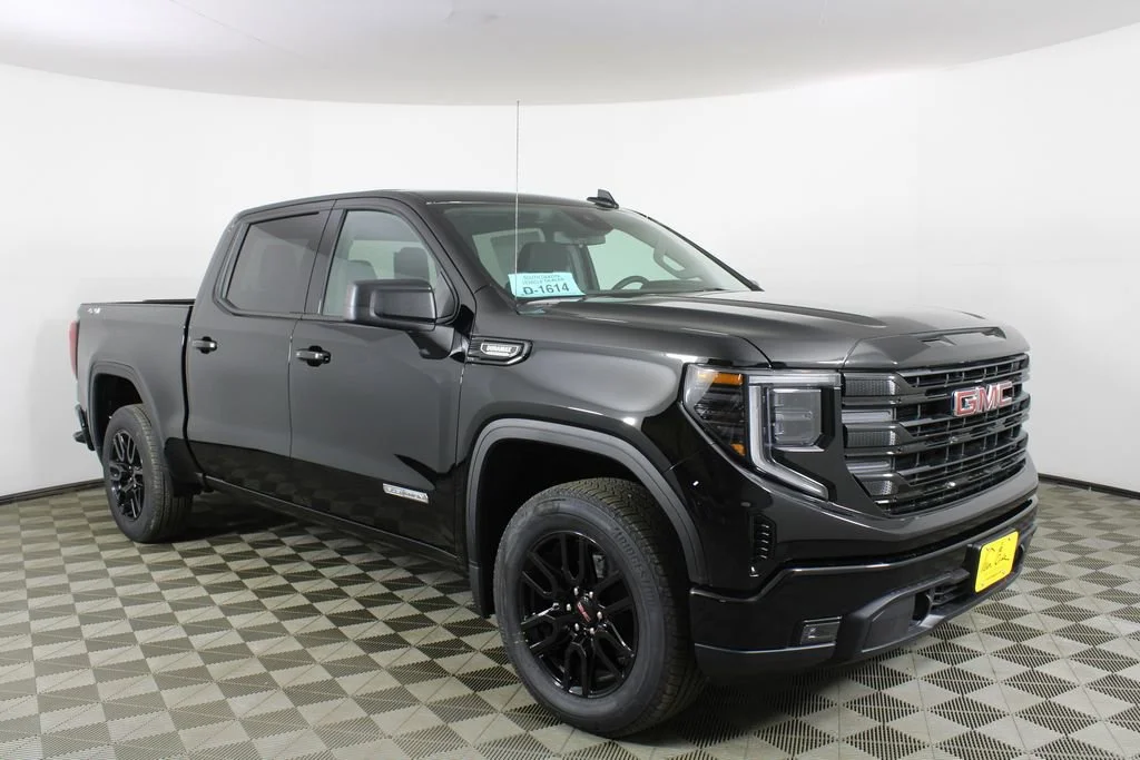 2026 GMC Sierra 4WD Crew Cab Short Box Elevation's photo