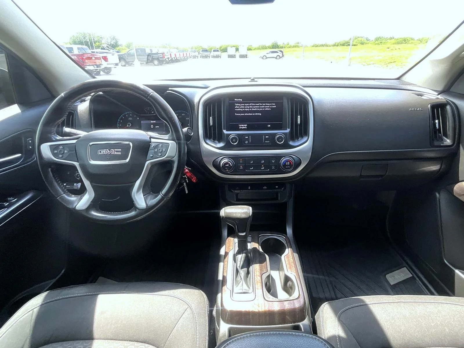 Used 2019 White GMC SLE1 image 13