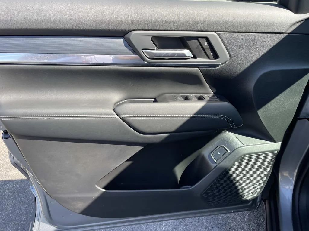 New 2027 Sterling Metallic GMC Elevation image 17