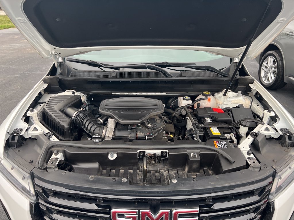 Used 2022 White GMC SLT image 31