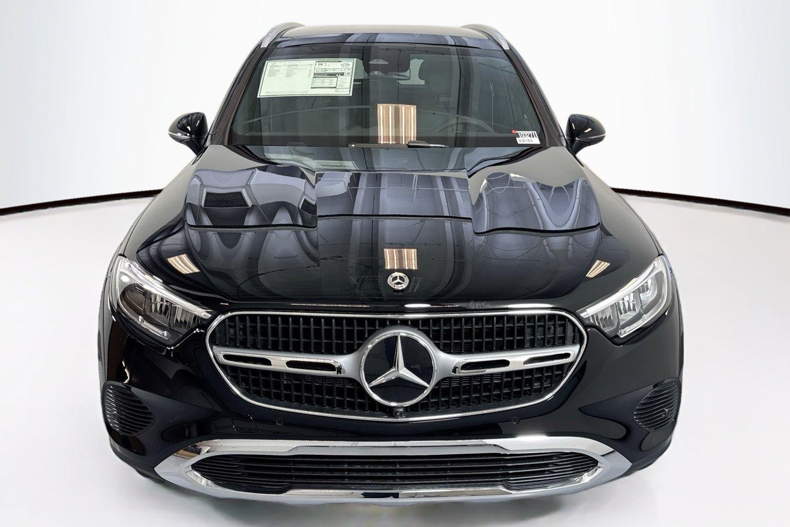 New 2026 Black Mercedes-Benz GLC 300 image 2