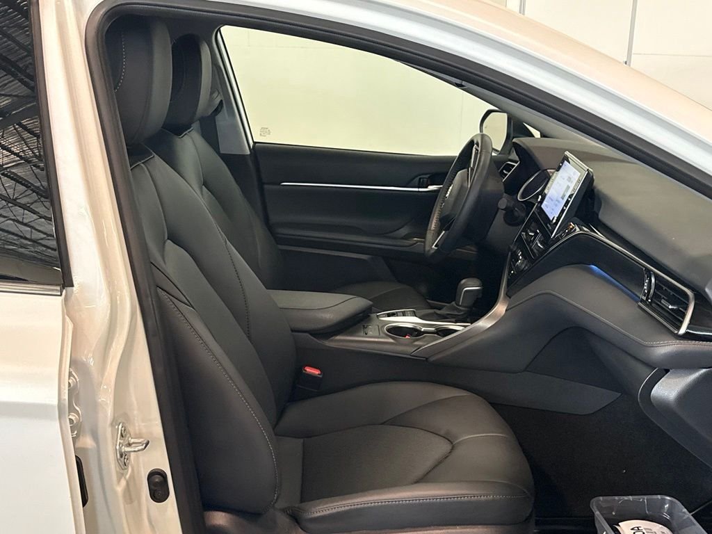 Used 2023 Beige Toyota XLE image 6