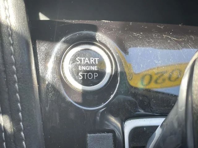 Used 2020 Blue Nissan SV image 29
