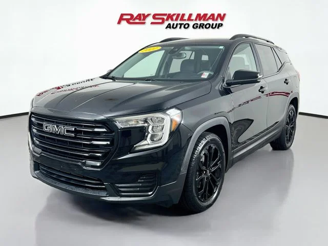 Used 2022 Black GMC SLE image 3