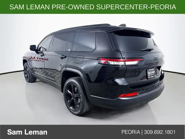 Used 2023 Black Jeep Altitude image 5