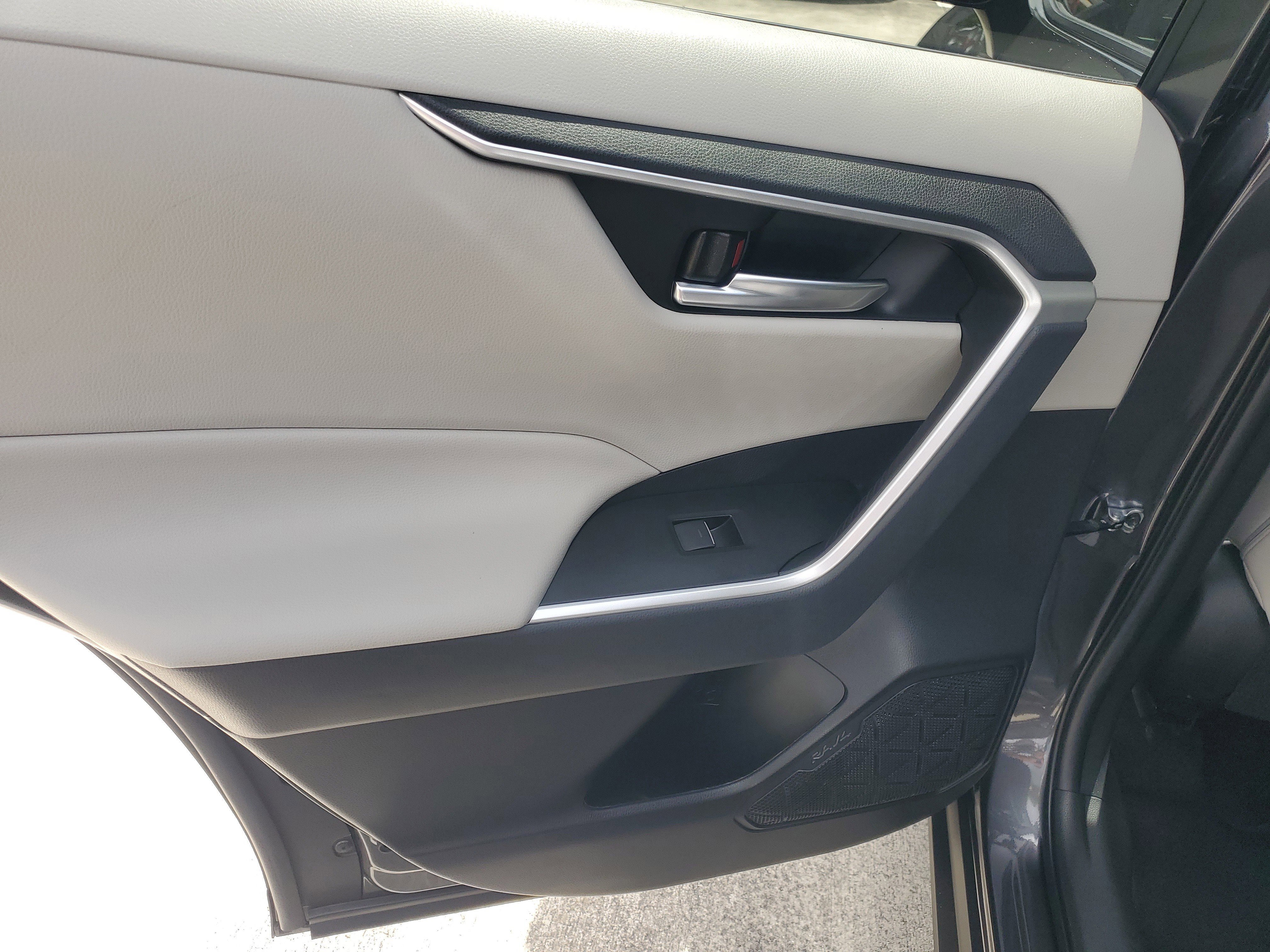 Certified Used 2023 Magnetic Gray Metallic Toyota XLE Premium image 14