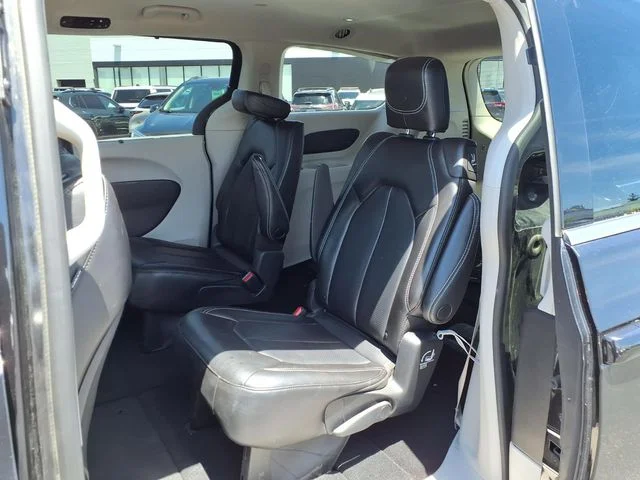 Used 2023 Black Chrysler Touring L image 20