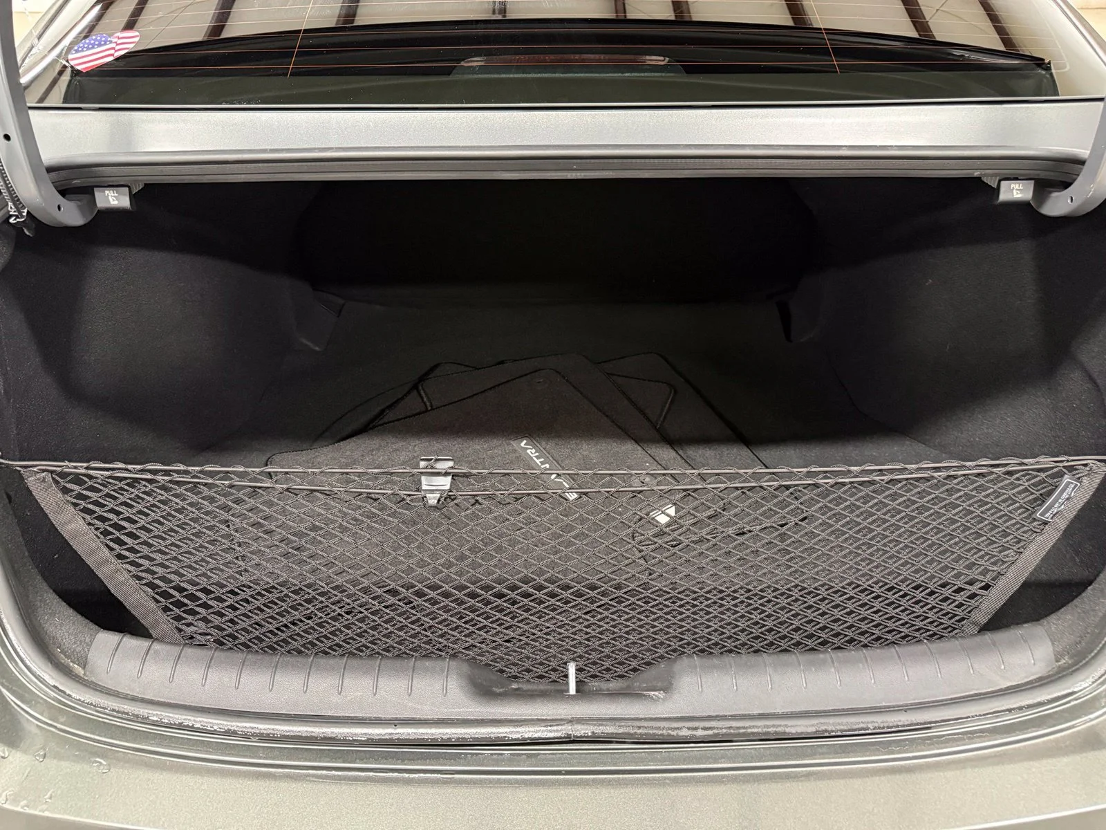 Used 2025 Gray Hyundai SEL Sport image 9