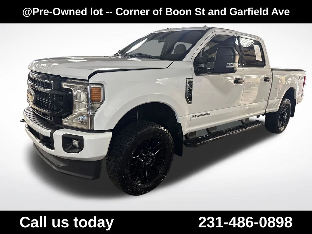 Used 2022 White Ford XLT image 1