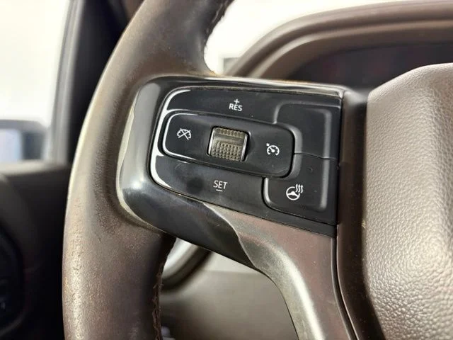 Used 2020 Silver Chevrolet LTZ image 34