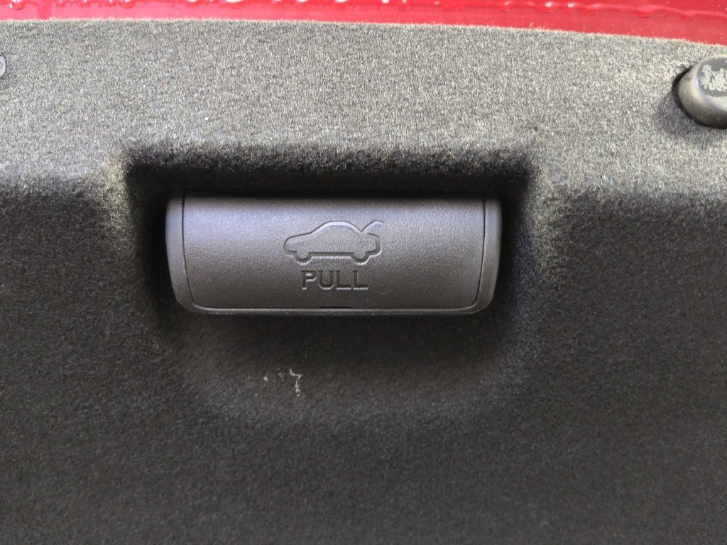 Used 2025 Red Hyundai SEL image 17