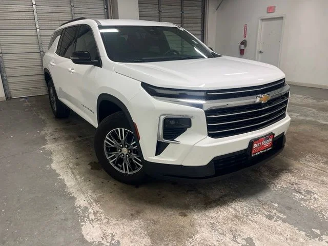 2025 Chevrolet Traverse LT