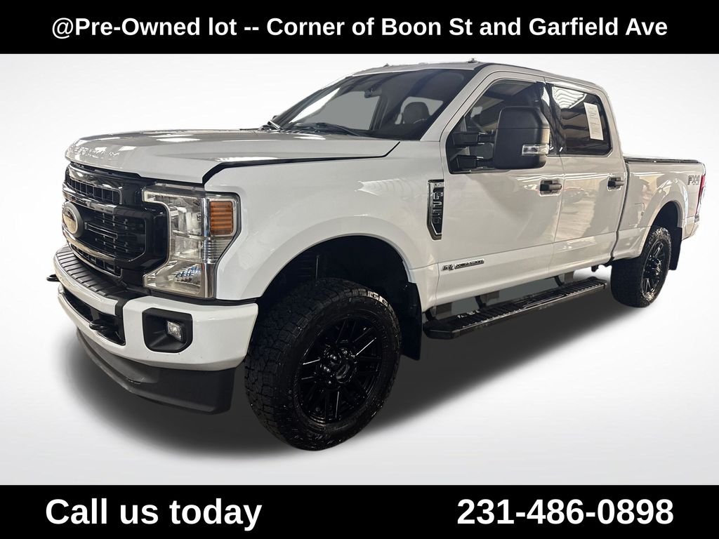 Used 2022 White Ford XLT image 1