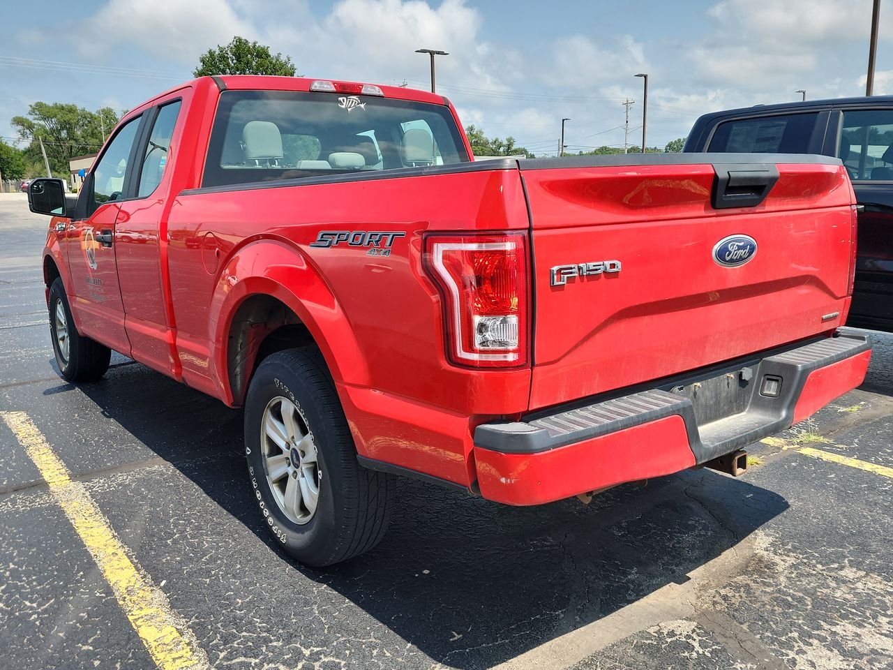 Used 2015 Red Ford XL image 3