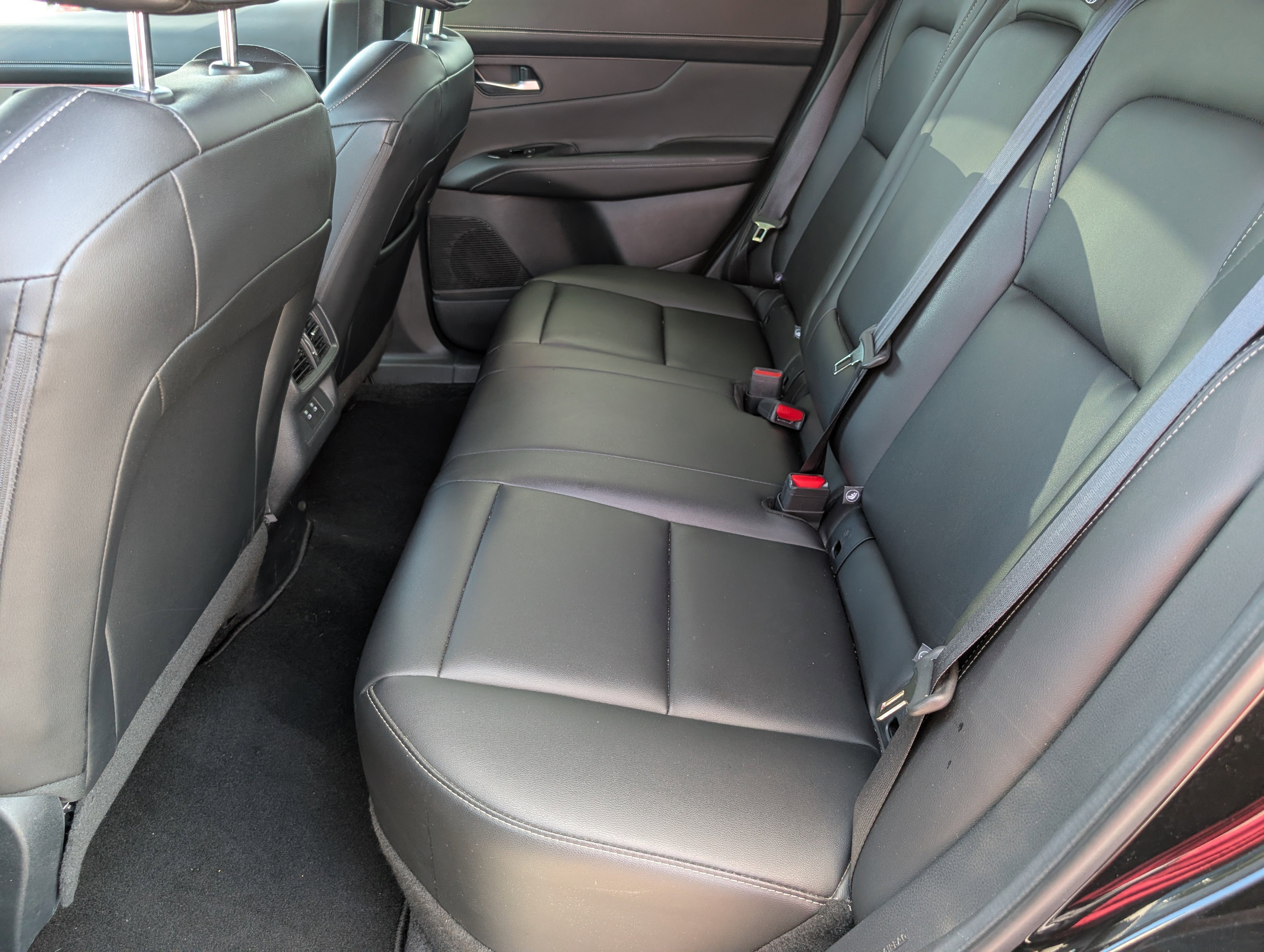 Used 2025 Super Black Nissan SL image 30