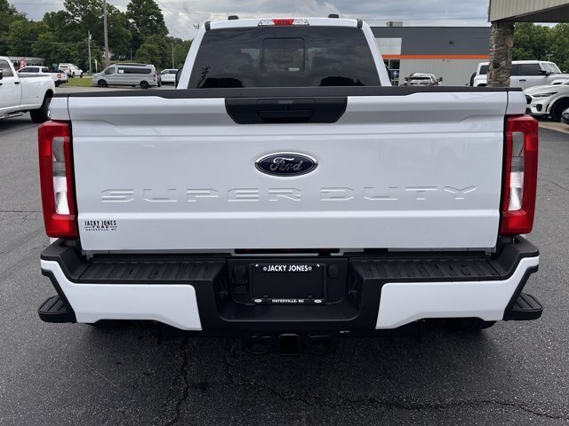 New 2026 Oxford White Ford F-350® XL image 7