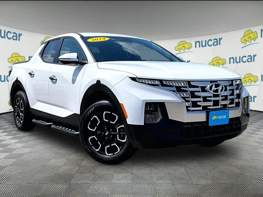 Used 2024 White Hyundai SEL image 1