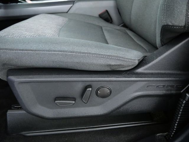 Used 2023 Silver Ford XLT image 18