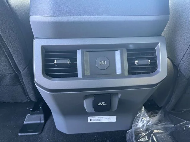 New 2026 Carbonized Gray Metallic Ford XLT image 10
