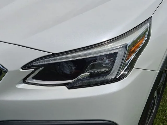 Used 2020 White Subaru Limited image 9