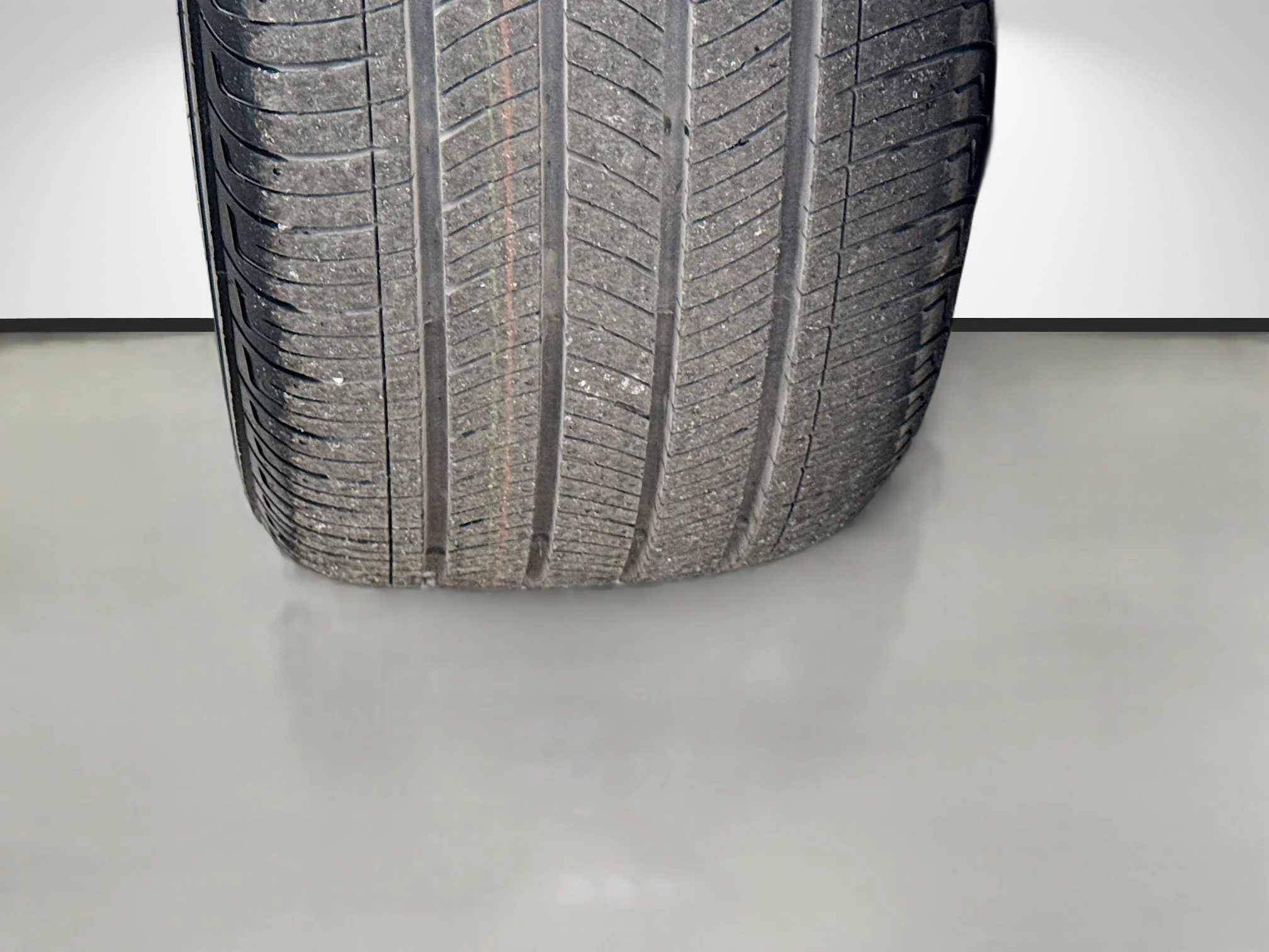 Used 2024 Snow White Pearl Kia LXS image 40