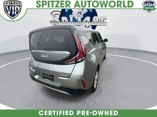 Certified Used 2024 Gray Kia LX image 14