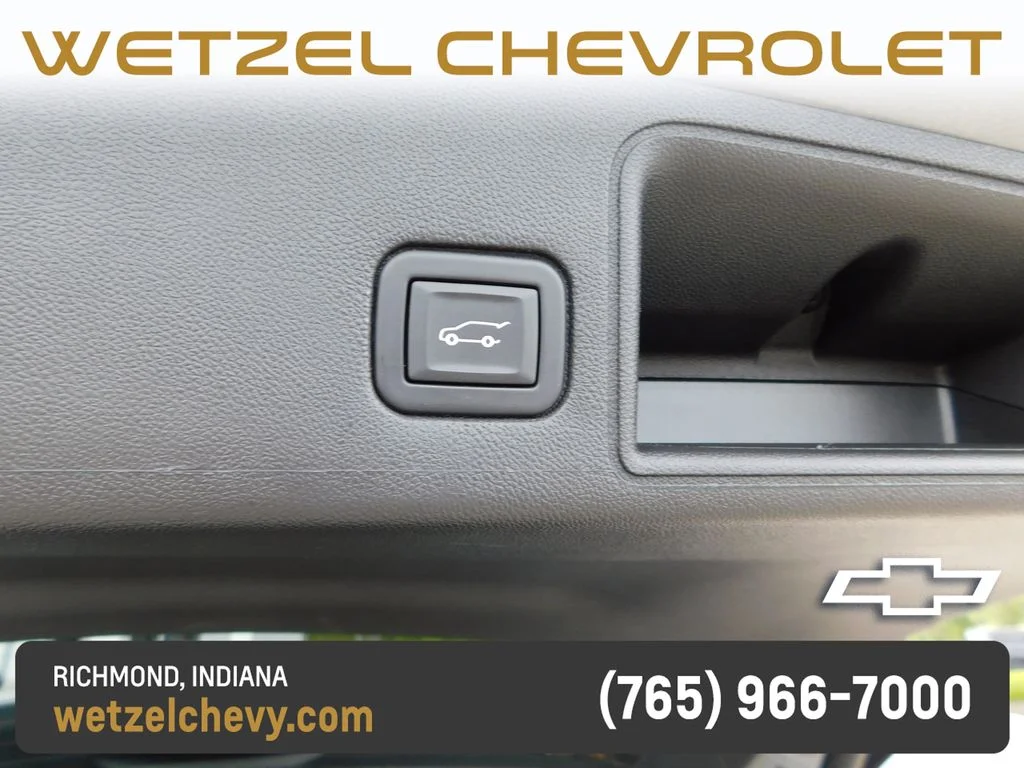 Used 2023 Silver GMC AT4 image 24