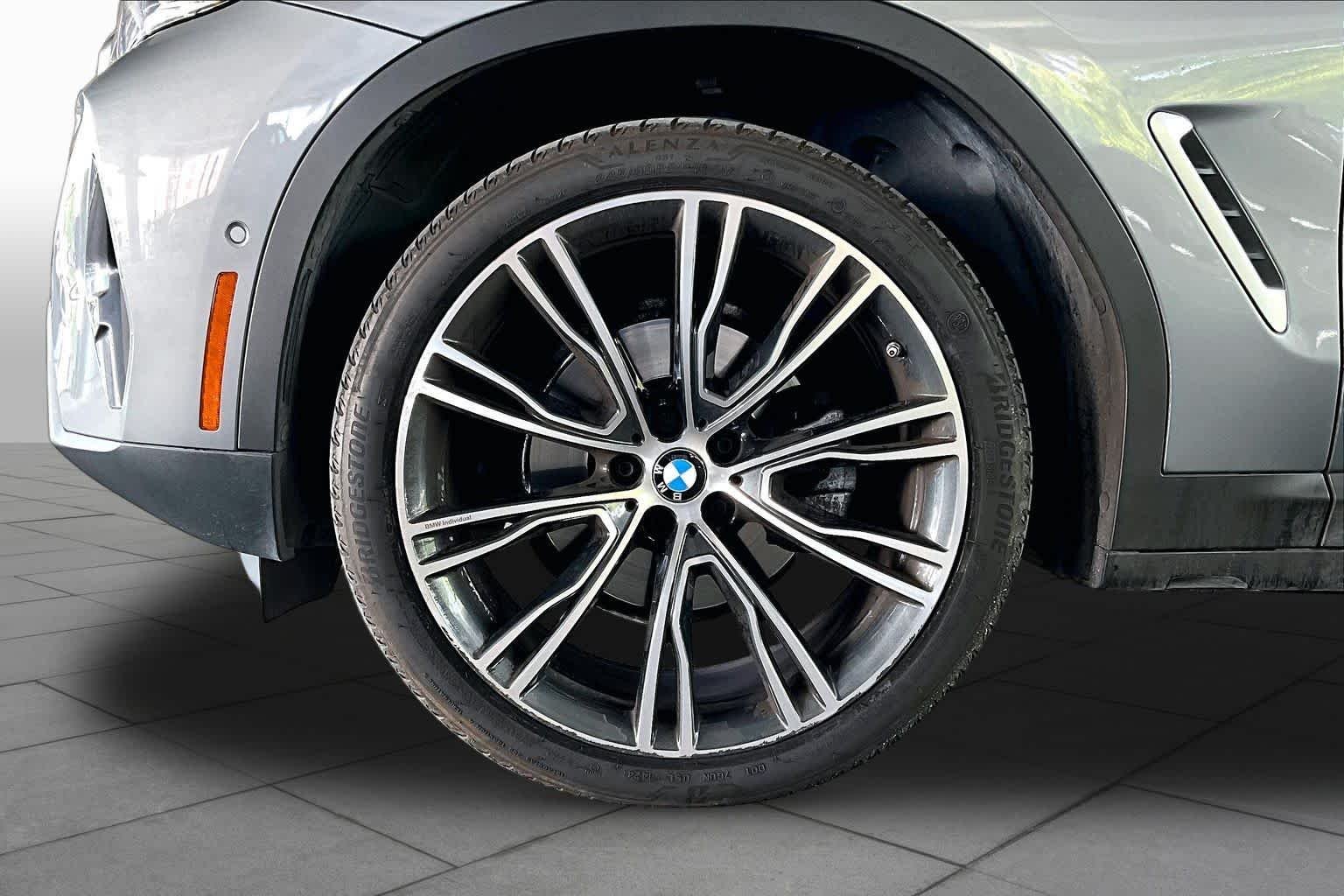 Used 2023 Skyscraper Gray Metallic BMW sDrive30i image 10