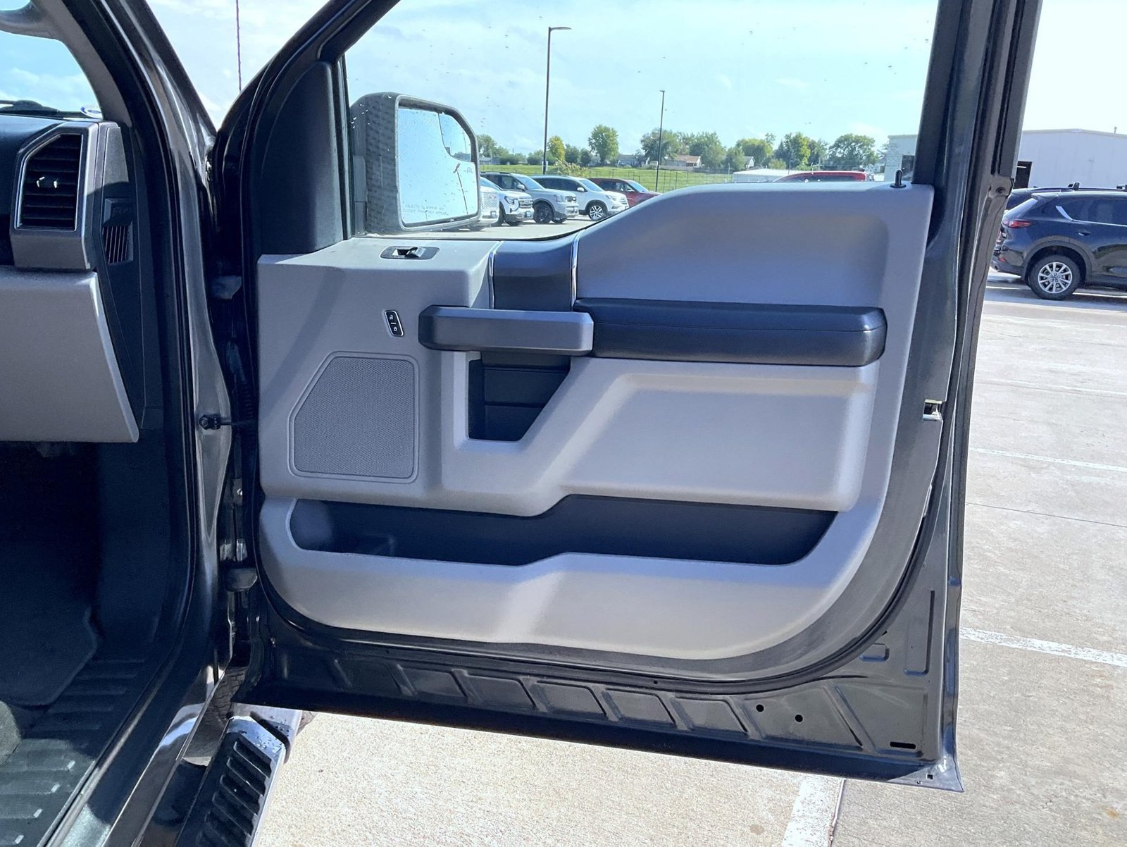 Used 2019 Gray Ford XLT image 18