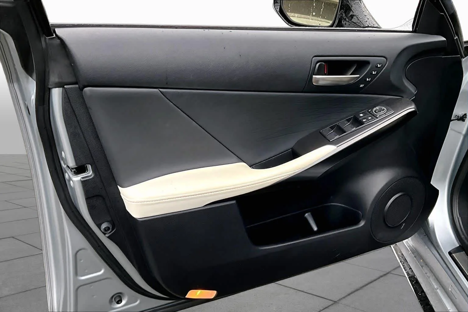 Certified Used 2024 Iridium Lexus F SPORT image 22