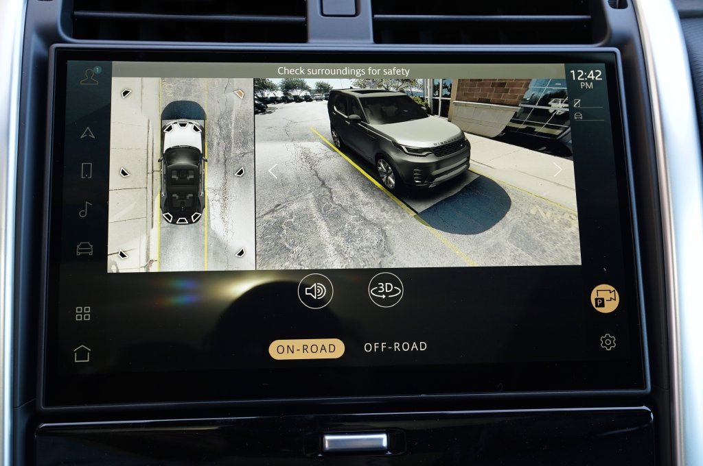 New 2026 Fuji White Land Rover Dynamic SE image 24