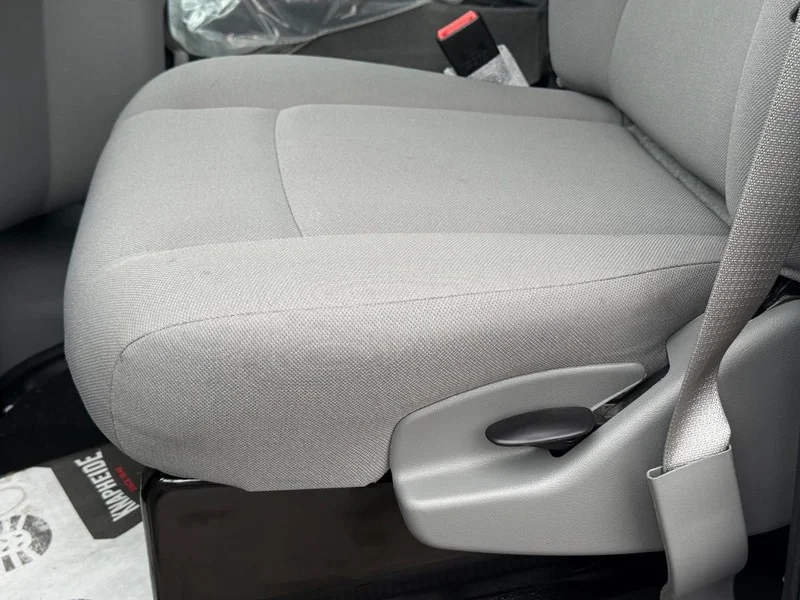 New 2026 Oxford White Ford SRW KUV image 18