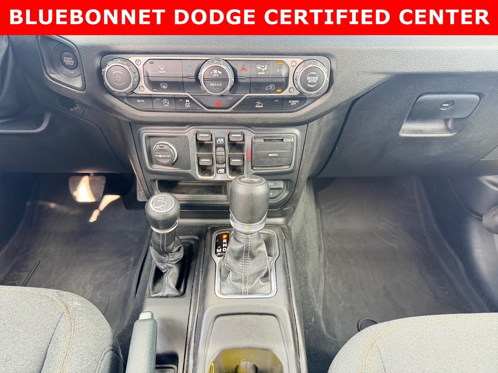 Used 2024 High Velocity Clearcoat Jeep Sport S image 18