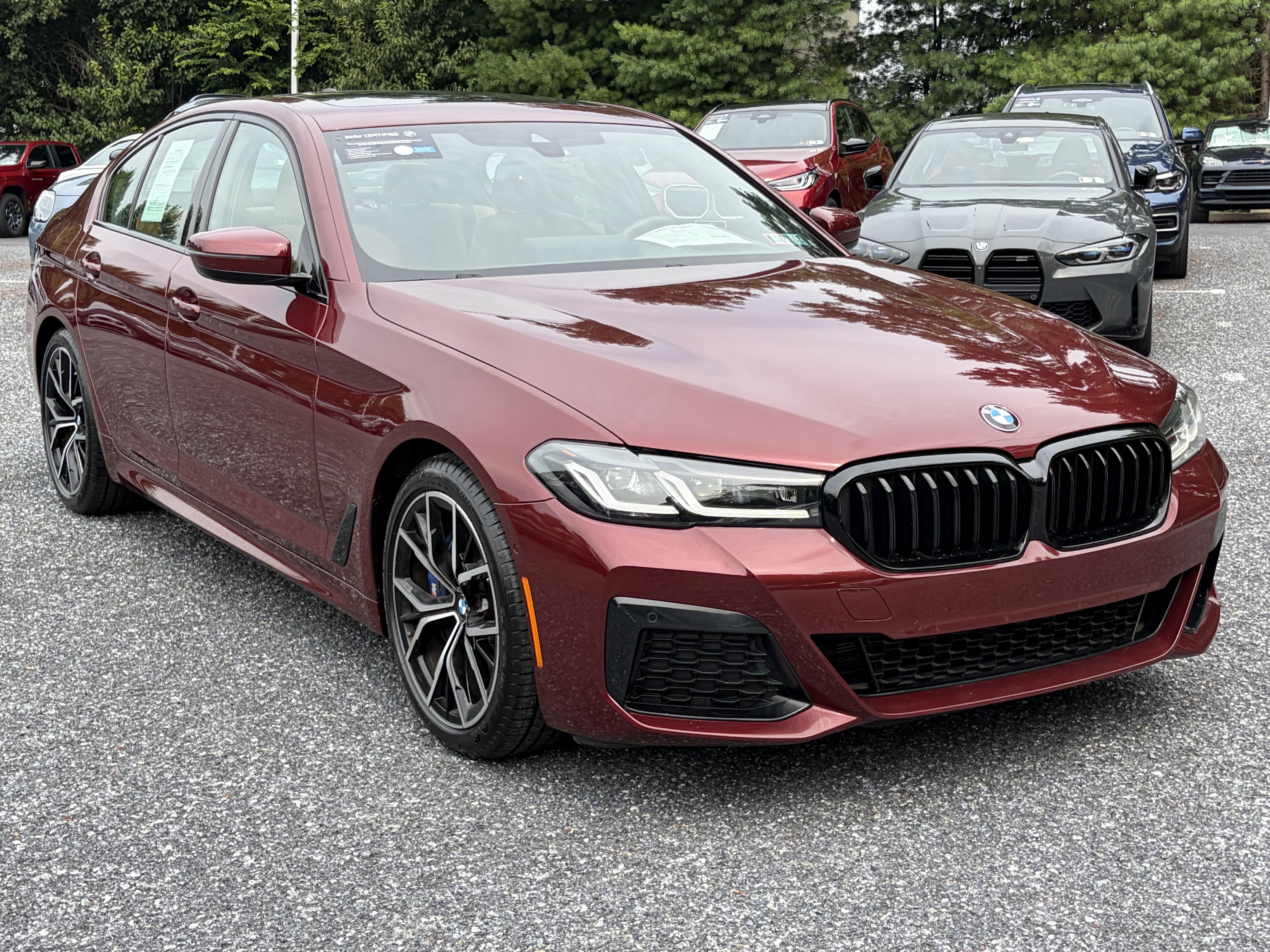Used 2023 AVENTURIN RED MET BMW 530i xDrive image 3