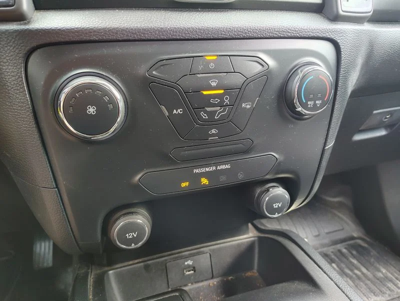 Used 2019 Blue Ford XL image 15