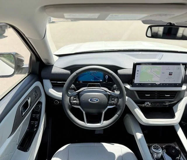 New 2026 Star White Metallic Tri-Coat Ford Platinum™ image 20