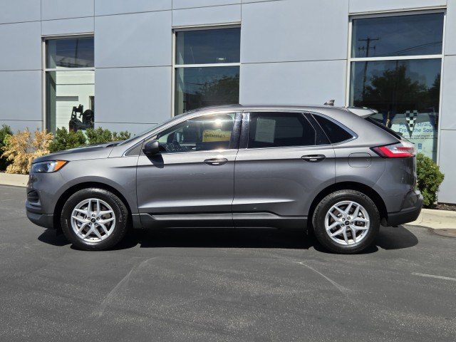 Used 2024 Grey Ford SEL image 8
