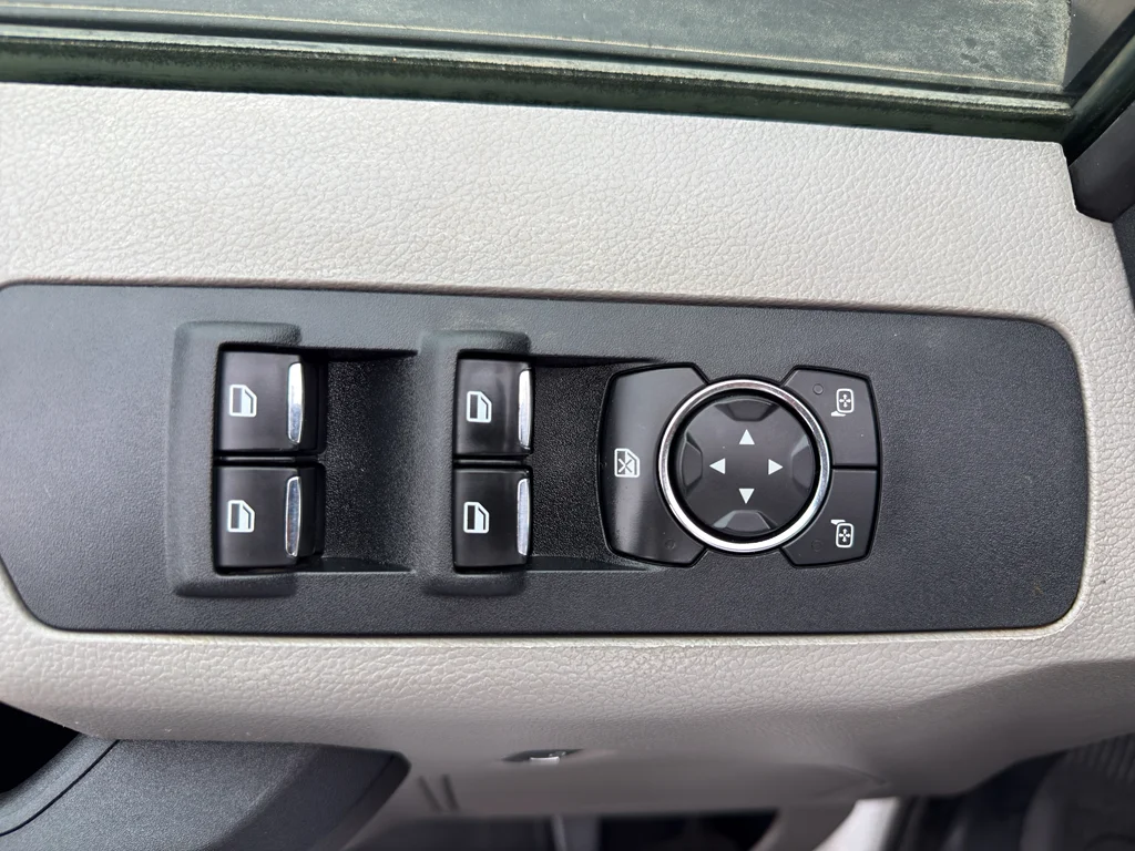 Used 2019 Oxford White Ford XL image 19