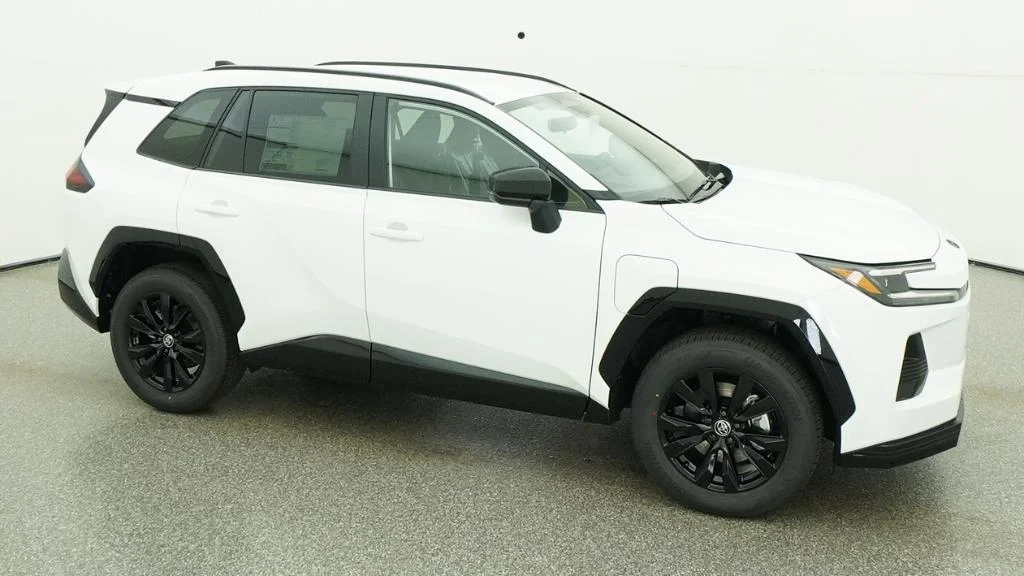 New 2026 Ice Cap Toyota SE image 10