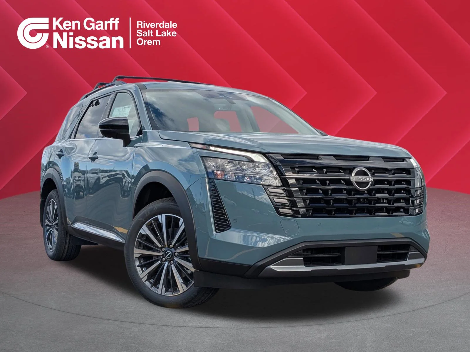 2026 Nissan Pathfinder Platinum 4WD's photo